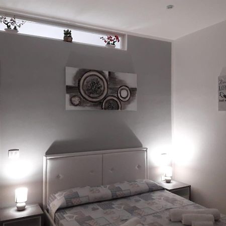 La Piazzetta Della Patrona Apartment Syracuse ภายนอก รูปภาพ